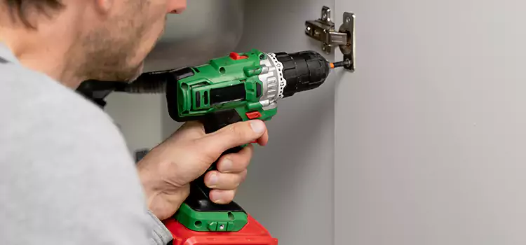Commercial Door Hinge Repair Lombard